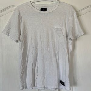 Abercrombie & Fitch short sleeve pocket tee